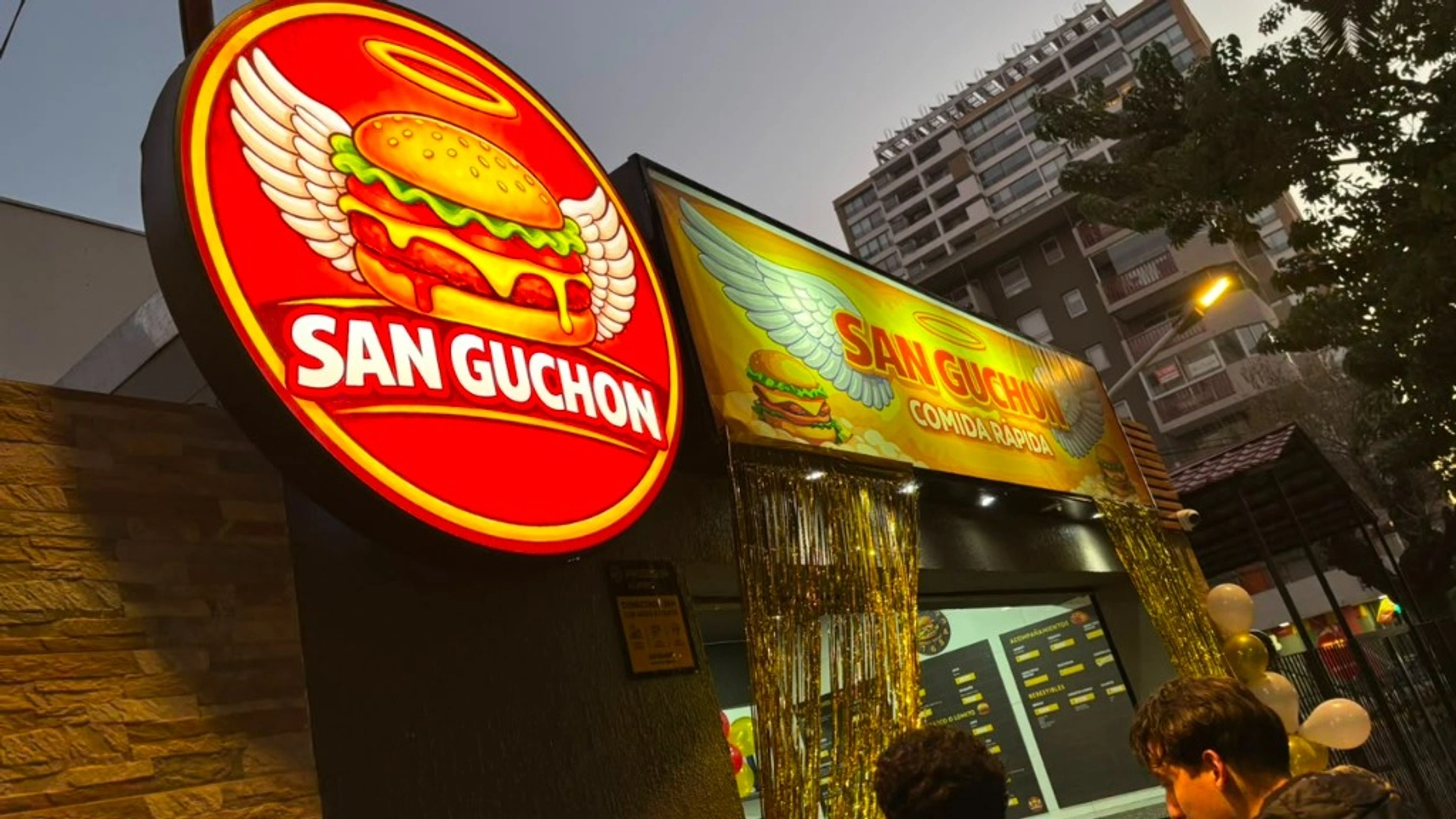 San Guchon de noche